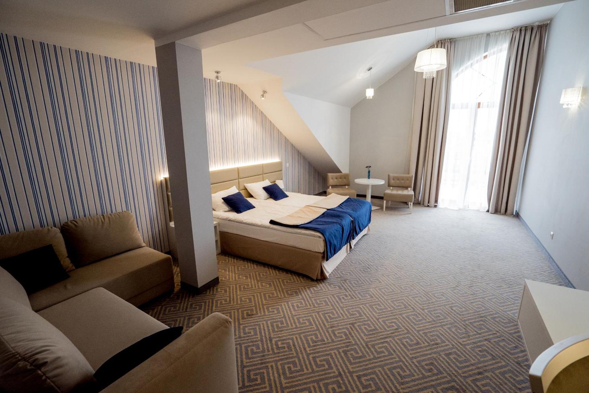 Hotel Aleksandria Siedlce Ngoại thất bức ảnh