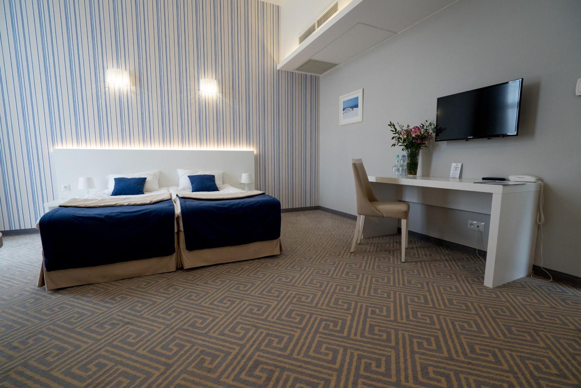 Hotel Aleksandria Siedlce Ngoại thất bức ảnh