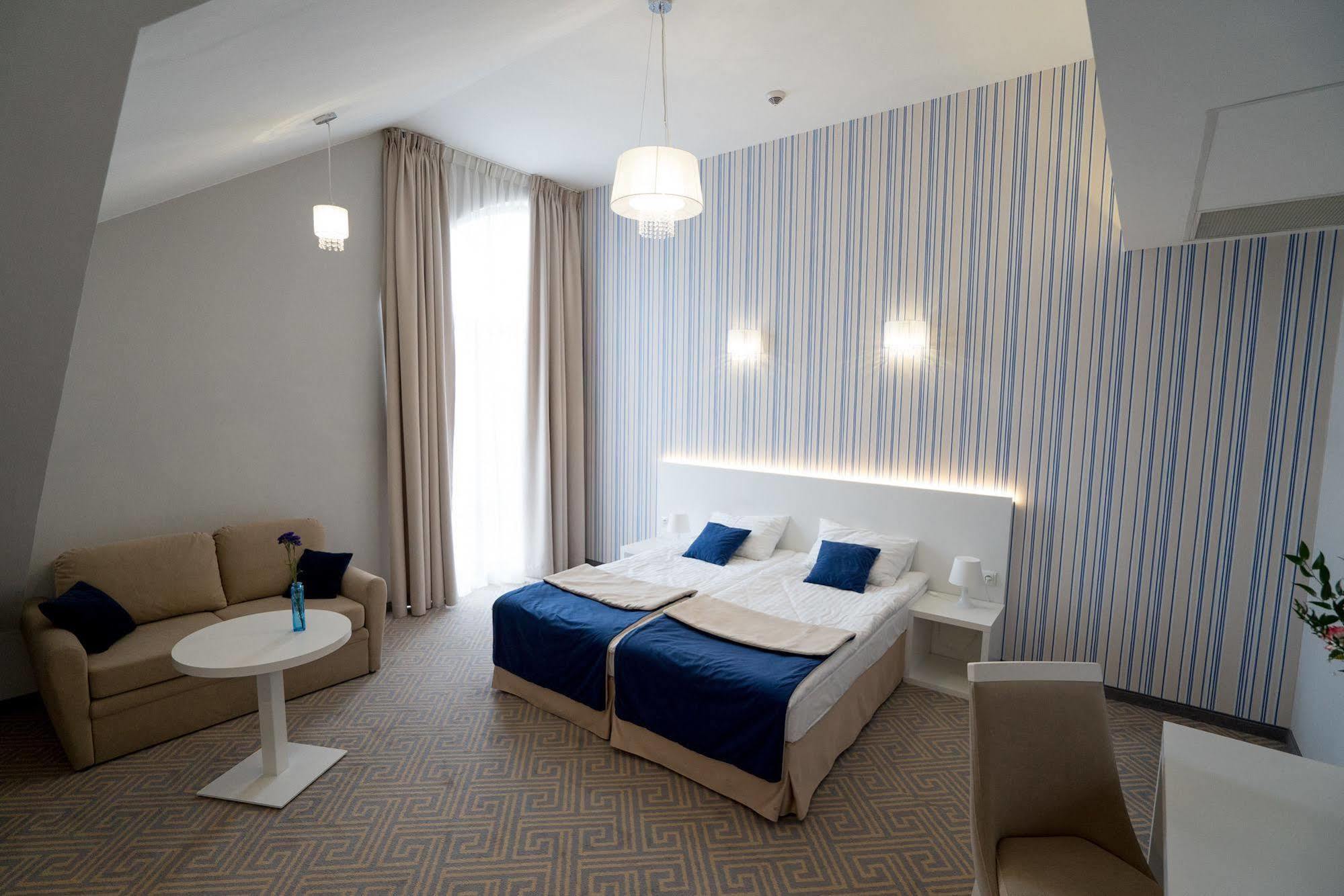 Hotel Aleksandria Siedlce Ngoại thất bức ảnh